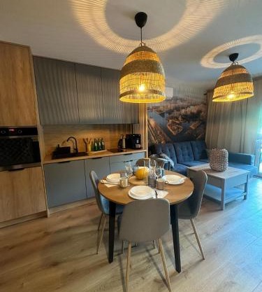 Apartament 8 z Ogródkiem i Prywatną Sauną, Rowery, Spacery w Dolinie Baryczy - 5D Apartamenty
