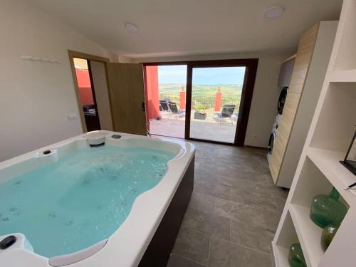 Apartament1 Ca la Maru amb jacuzzi comunitari