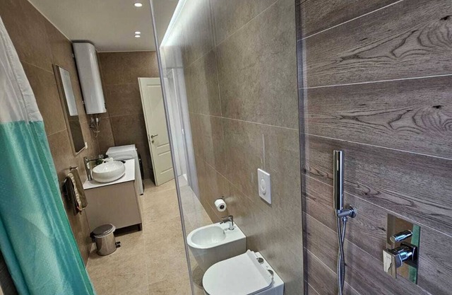 Apartamente komode me qira ditore të pajisura me gjithçka që ju nevojitet