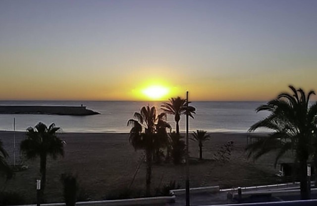 Apartamento a 10 Metros de Playa, Vistas Frontales al Mar. Carboneras. Cabo Gata