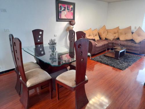 Apartamento Amplio, 3 habitaciones, cerca al Aeropuerto, al CAS Visa,