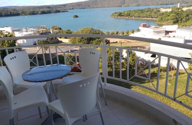 Apartamento encantador de frente ao lago Corumbá