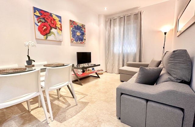 Apartflat® Piscina, Parking, Wifi y Mucho Mas!