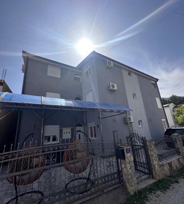Apartmani MULIC Sutomore