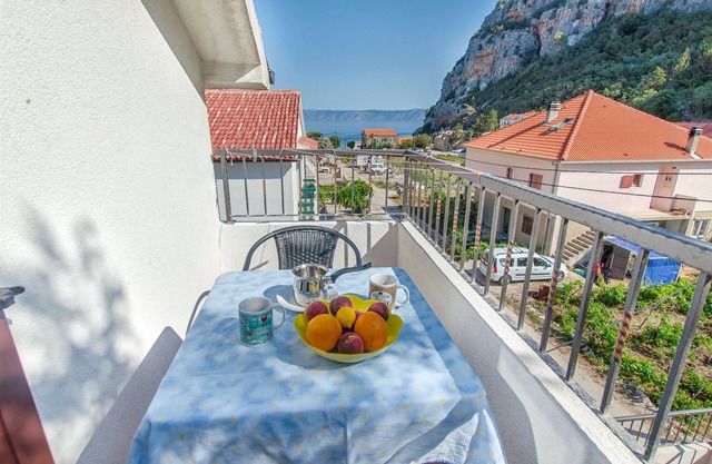 Apartments and Rooms Stjepan (31771-A6) - Zastrazisce - island Hvar