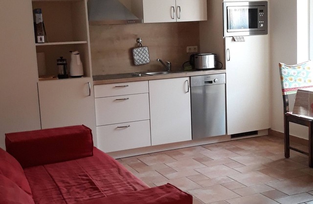Apartment 1, combined living room/bedroom, kitchen, shower/WC, terrace - Spreewald