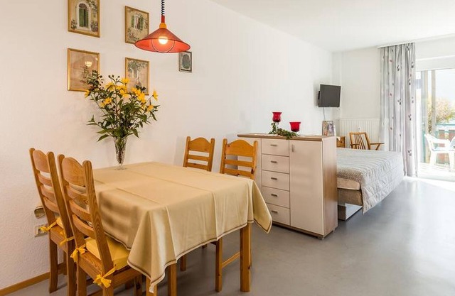 Apartment '2, 55qm' with Balcony and Wi-Fi