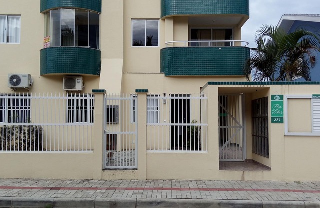 Apartment 2 qto with air cond to 200 mt beach of pumps