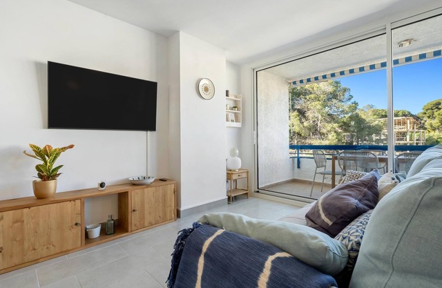 Apartment 250m beach with pool and parking