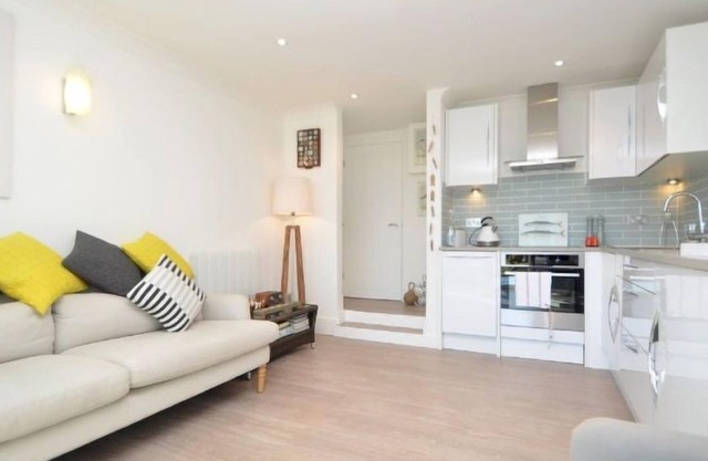 Apartment 3 White Ladies in Stoke Fleming - 2 persons, 1 bedrooms