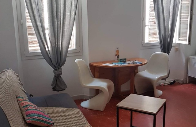 Apartment 57 m2 200 meters from the Port of Toulon