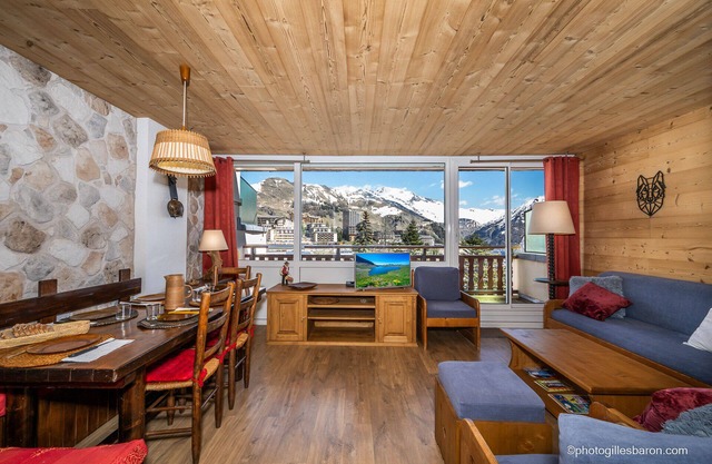 Apartment 65m² 3 stars, 4 claws, at the foot of the slopes, sleeps 6 to 8.