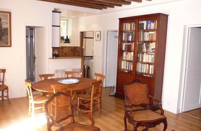 Apartment 70m2 HIGH STANDING - Heart of PARIS VIe. Paradise !