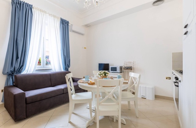 Apartment 'Achates' with Wi-Fi and Air Conditioning