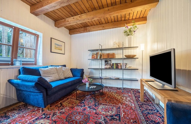 Apartment 'Alte Polsterei' with Private Terrace, Shared Garden and Wi-Fi