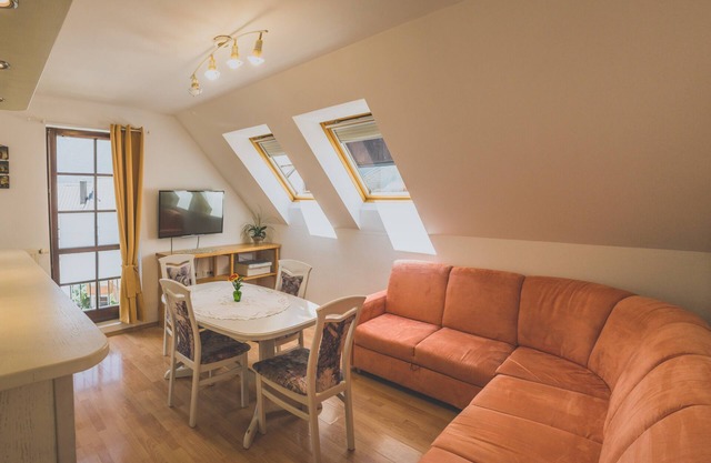 Apartment Amak with free onsite parking