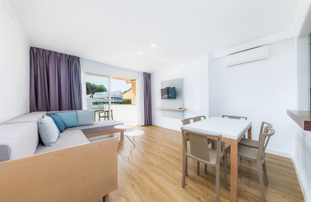 Apartment 'Apartament Massanet 2a' with Balcony, Wi-Fi and Air Conditioning