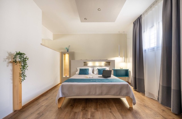 Apartment 'Appartament Zino' with Shared Terrace, Wi-Fi and Air Conditioning