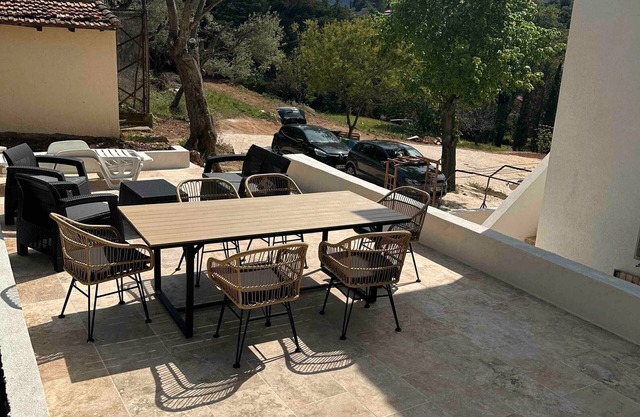 Apartment 'Appartement Chaleureux Sollies' with Shared Pool, Wi-Fi and Air Conditioning