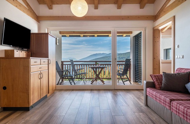 Apartment 'Apt Gamsstube' with Mountain View, Private Terrace and Wi-Fi