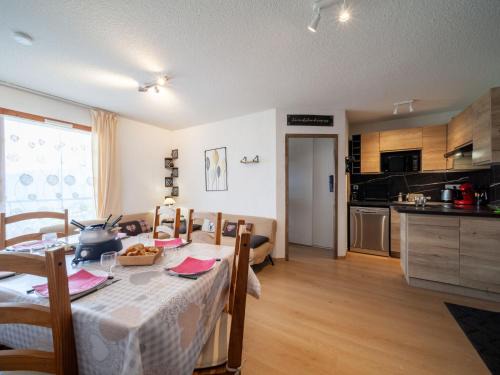 Apartment Bâtiment A-18 by Interhome