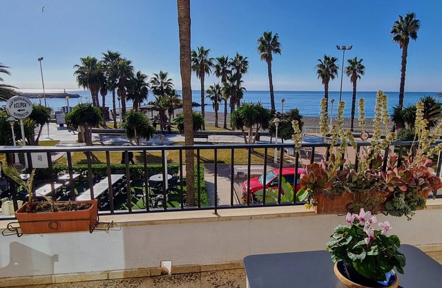 Apartment 'Beach Panorama Caleta' Waterfront and Air Conditioning