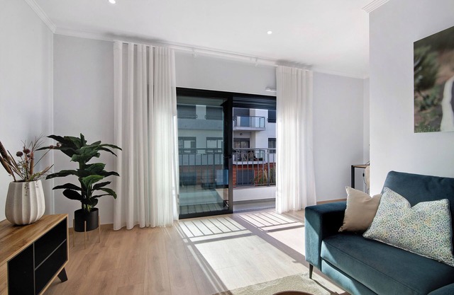 Apartment 'Beira Mar - 1º Esquerdo' with Balcony, Wi-Fi and Air Conditioning