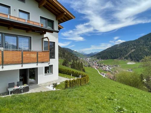 Apartment Bergblick by Interhome