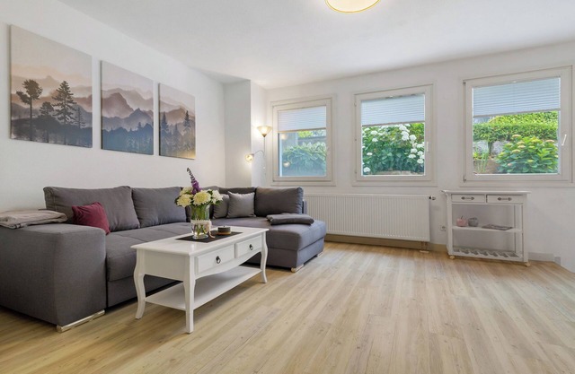 Apartment 'Bianca' with Private Terrace, Private Garden and Wi-Fi