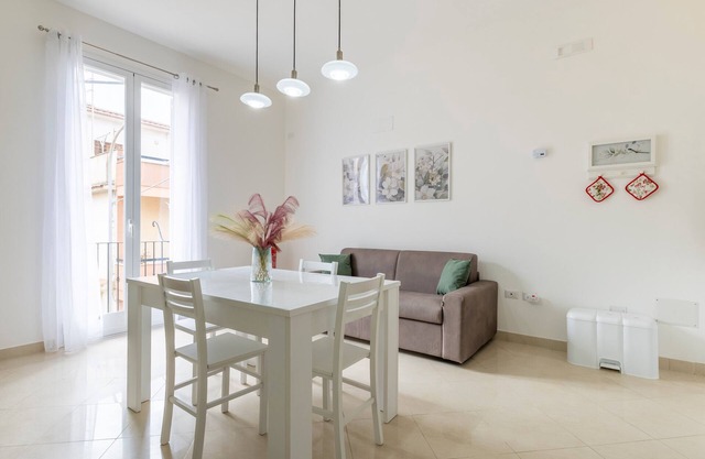 Apartment 'Biscari' with Balcony, Wi-Fi and Air Conditioning