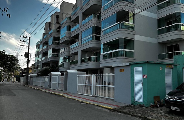 Apartment Bombas Beach - Bombinhas SC - 1 suite; 1- bedroom with 2 bunk beds