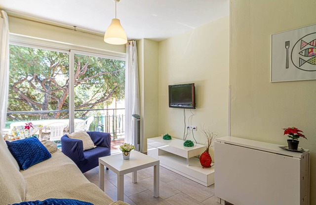 Apartment Cabrera Montserrat for 4