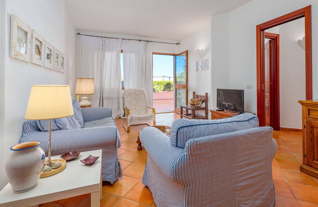 Apartment "Casa Erica" with Sea View, Wi-Fi & Private Terrace