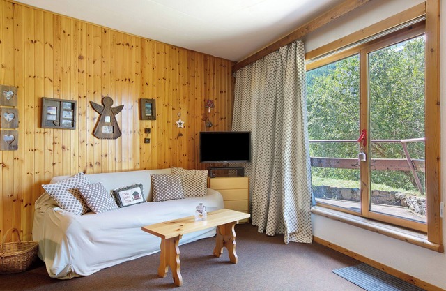 Apartment 'Casa Franco - Pila Appartamenti' with Mountain View, Private Terrace and Wi-Fi