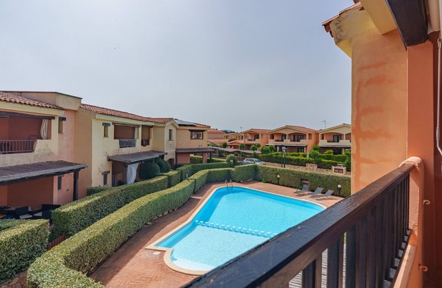 Apartment 'Casa Vacanze Melone' with Shared Pool, Private Terrace and Balcony