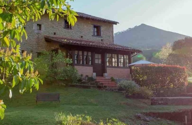 Apartment-Cottage-Private Bathroom-Garden view-El Nido
