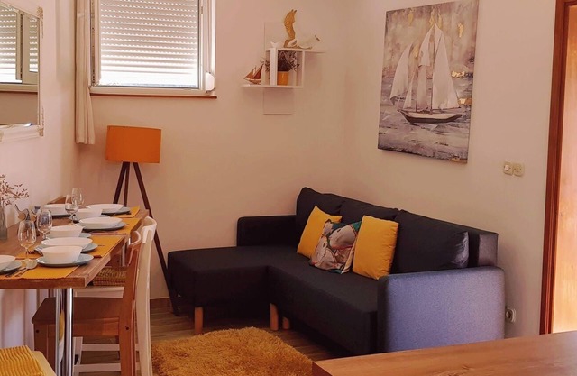 Apartment Damir (53391-A2) - Mali Ston