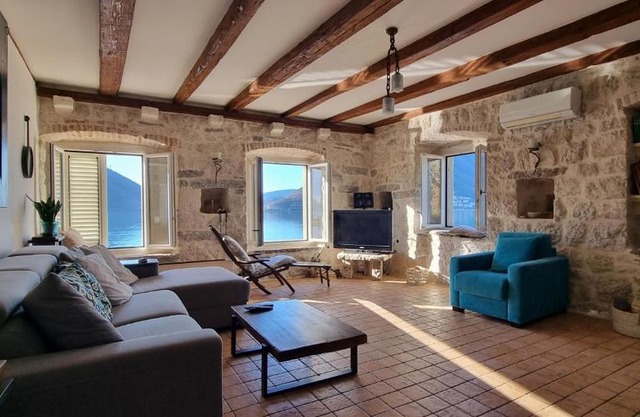 Apartment Dyonis Perast