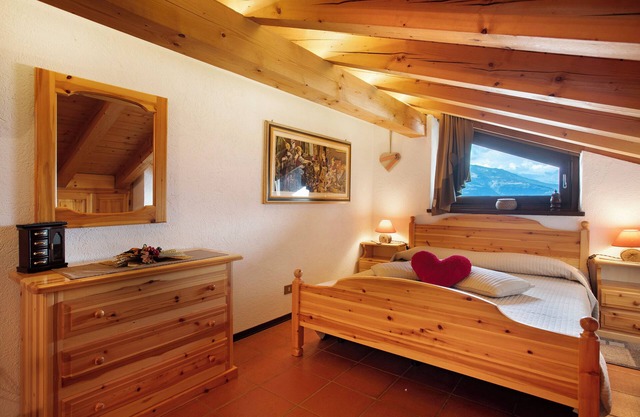 Apartment 'Elois' with Mountain View, Shared Terrace and Wi-Fi