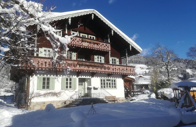 Apartment "Emerald" in traditional Austrian wooden chalet