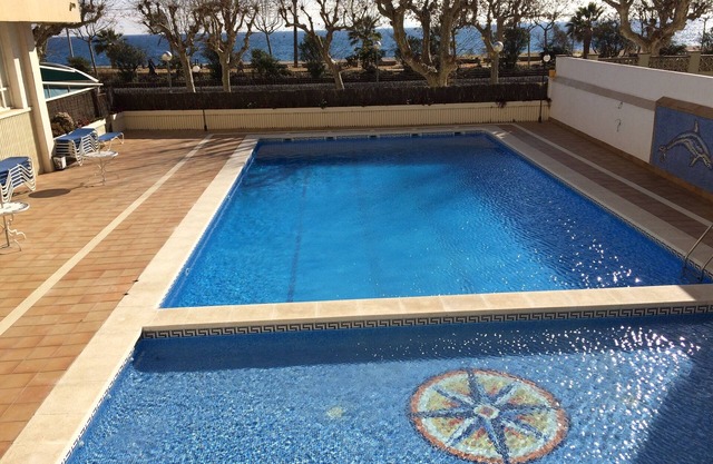 Apartment en la Calle diputacion de Calella.for 6 people, Ideal for families