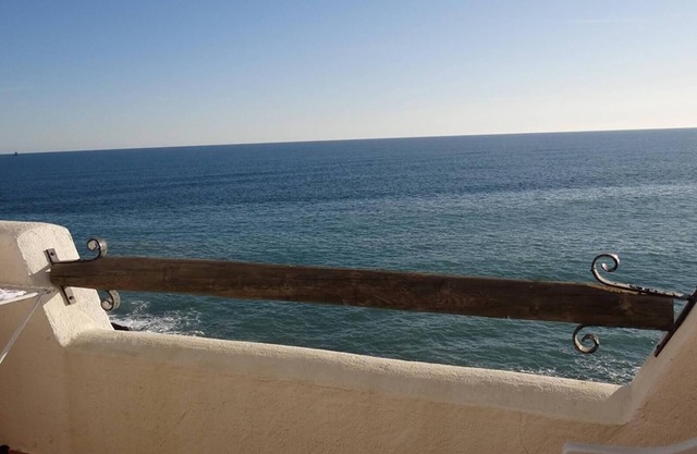 Apartment 'Sea Breeze' with Terrace, Shared Garden & Wi-Fi