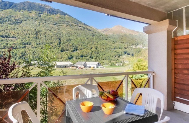 Apartment Esquièze-Sère, 2 bedrooms, 6 persons