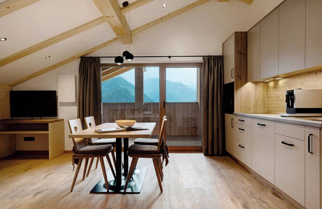 Apartment 'Fën' with Mountain View, Shared Garden and Wi-Fi