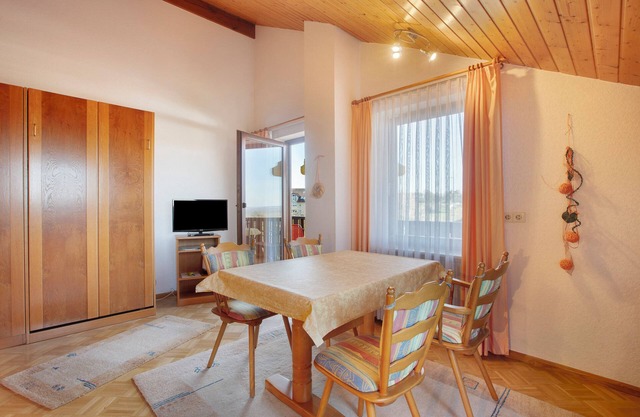 Apartment 'Ferienwohnung 5' with Balcony and Wi-Fi