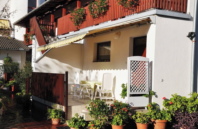 Apartment for 2+1 people with air-conditioner & free parkin from beach only 300m