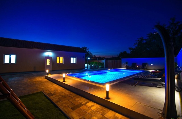 Apartment Gordana Mar - with pool : A2H(4+2) - Vrsi, Zadar riviera, Croatia