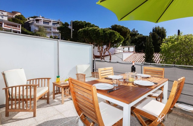 Apartment Grifeu by Interhome