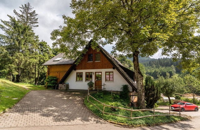 Apartment 'Igelbau' with Mountain View, Shared Pool and Wi-Fi