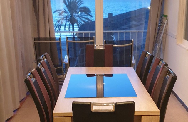 Apartment in 1st sea line - sea view